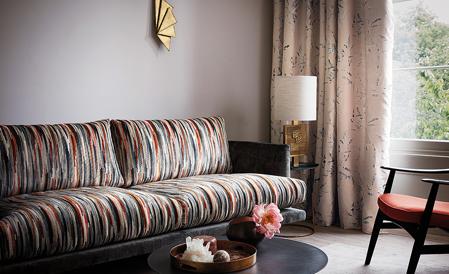 深圳窗簾定制、深圳市內(nèi)免費(fèi)上門送樣測(cè)量